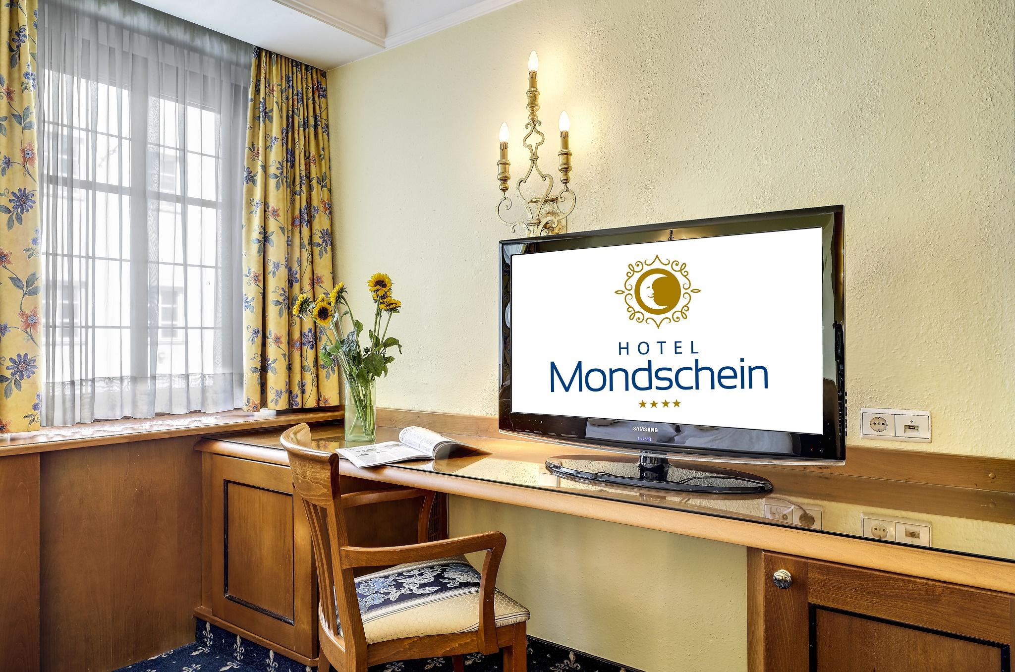 Hotel Mondschein อินส์บรุค ภายนอก รูปภาพ